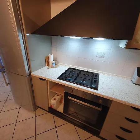 Stropea Con Giardino Privato E Piscina Appartement Soiano Del Lago